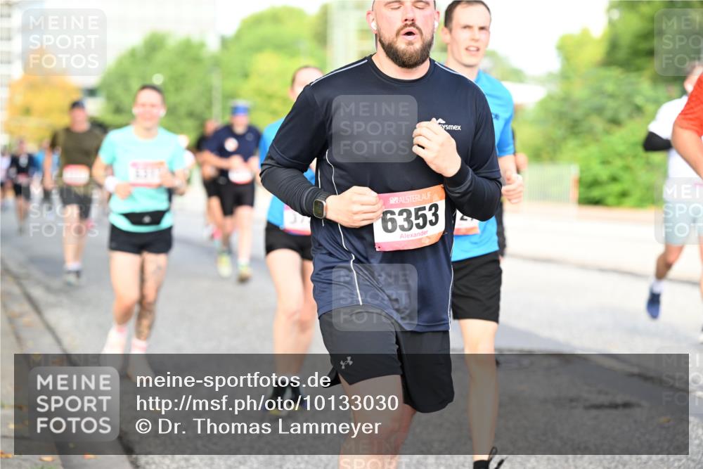 06.09.2026 - CURREX Alsterlauf Dr. Thomas Lammeyer http://msf.ph/oto/10133030 06.09.2026 09:57:32 Laufen 6353 meine-sportfotos.de