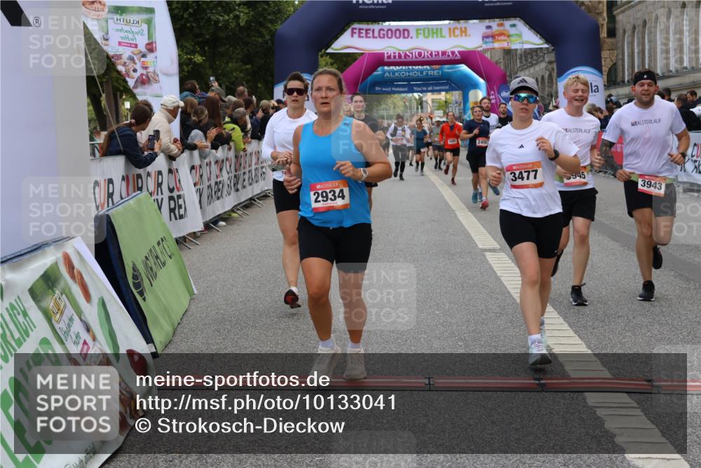 06.09.2026 - CURREX Alsterlauf Strokosch-Dieckow http://msf.ph/oto/10133041 06.09.2026 10:06:55 Ziel 2428, 2459, 2934, 2963, 3303, 3500, 3501, 3502, 3675, 3943, 3945, 5073, 5091, 5143, 5471, 6285, 8017, 8276 meine-sportfotos.de