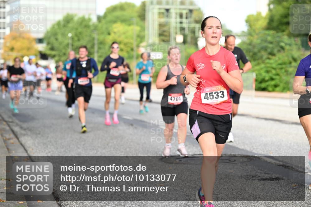 06.09.2026 - CURREX Alsterlauf Dr. Thomas Lammeyer http://msf.ph/oto/10133077 06.09.2026 09:57:37 Laufen 4701, 4533 meine-sportfotos.de
