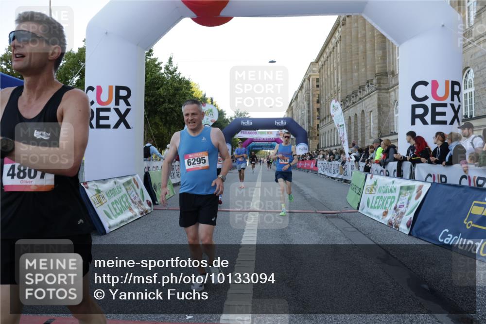 06.09.2026 - CURREX Alsterlauf Yannick Fuchs http://msf.ph/oto/10133094 06.09.2026 09:40:50 Ziel 3786, 4807, 5343, 5768, 5954, 5956, 6129, 6196, 6295 meine-sportfotos.de