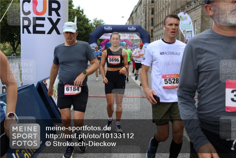 06.09.2026 - CURREX Alsterlauf Strokosch-Dieckow http://msf.ph/oto/10133112 06.09.2026 09:54:11 Ziel 2347, 2359, 2405, 2415, 2530, 3391, 3483, 3701, 3944, 4053, 4054, 4308, 4309, 4564, 4801, 4803, 4965, 5103, 5120, 5182, 5353, 5354, 5528, 5684, 5696, 5900, 6016, 6184, 6287, 8246, 8299, 8322 meine-sportfotos.de