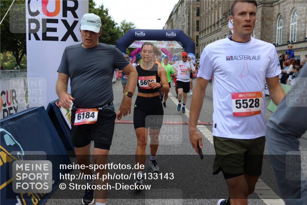 06.09.2026 - CURREX Alsterlauf Strokosch-Dieckow http://msf.ph/oto/10133143 06.09.2026 09:54:11 Ziel 2347, 2359, 2405, 2415, 2530, 3391, 3483, 3701, 3944, 4053, 4054, 4308, 4309, 4564, 4801, 4803, 4965, 5103, 5120, 5182, 5353, 5354, 5528, 5684, 5696, 5900, 6016, 6184, 6287, 8246, 8299, 8322 meine-sportfotos.de