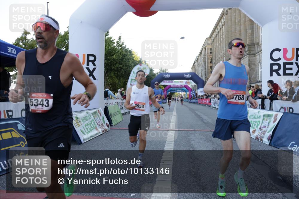 06.09.2026 - CURREX Alsterlauf Yannick Fuchs http://msf.ph/oto/10133146 06.09.2026 09:40:52 Ziel 3786, 4657, 4807, 5343, 5383, 5768, 5954, 5956, 6129, 6196, 6295 meine-sportfotos.de