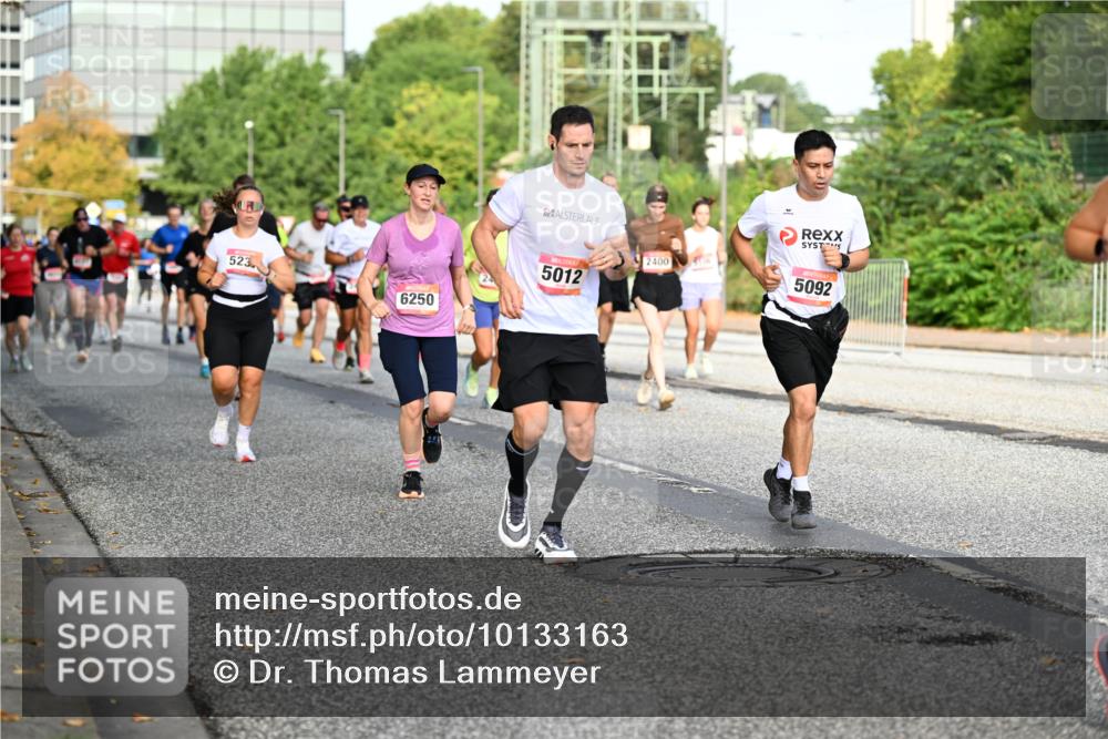 06.09.2026 - CURREX Alsterlauf Dr. Thomas Lammeyer http://msf.ph/oto/10133163 06.09.2026 09:57:46 Laufen 523, 6250, 5012, 2400, 5092 meine-sportfotos.de
