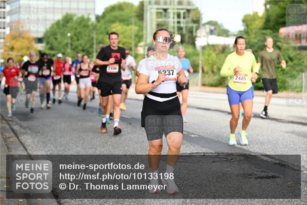 06.09.2026 - CURREX Alsterlauf Dr. Thomas Lammeyer http://msf.ph/oto/10133198 06.09.2026 09:57:49 Laufen 2496, 5237, 2485 meine-sportfotos.de