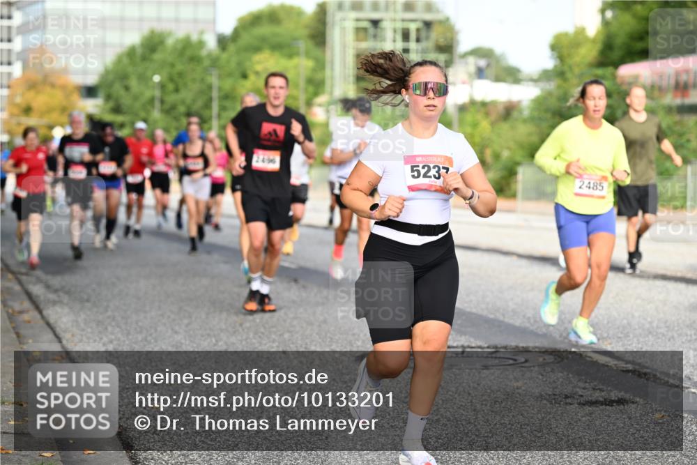 06.09.2026 - CURREX Alsterlauf Dr. Thomas Lammeyer http://msf.ph/oto/10133201 06.09.2026 09:57:49 Laufen 5237, 2485 meine-sportfotos.de