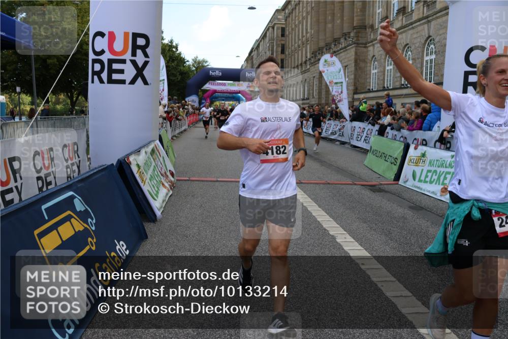 06.09.2026 - CURREX Alsterlauf Strokosch-Dieckow http://msf.ph/oto/10133214 06.09.2026 09:54:19 Ziel 2359, 2405, 2415, 2530, 3391, 3393, 3591, 3770, 4182, 4308, 4309, 4316, 4326, 4564, 5120, 5182, 5353, 5579, 5900, 5934, 6194, 6287, 6442, 8179 meine-sportfotos.de