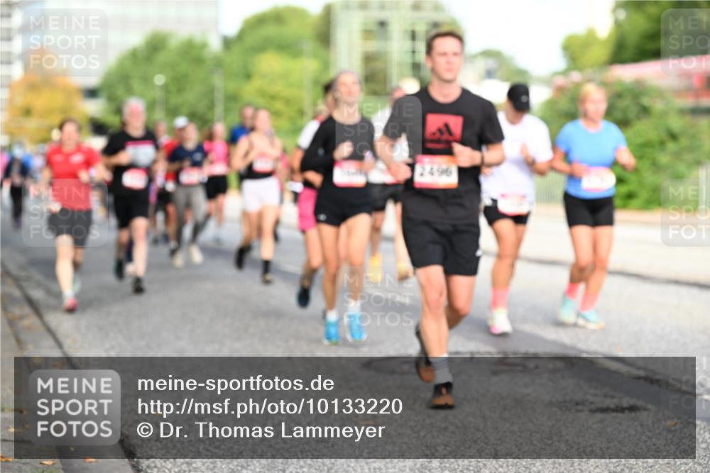 06.09.2026 - CURREX Alsterlauf Dr. Thomas Lammeyer http://msf.ph/oto/10133220 06.09.2026 09:57:51 Laufen  meine-sportfotos.de