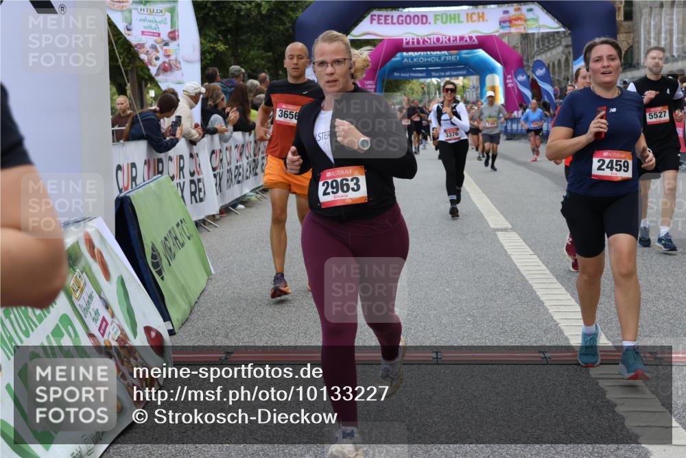 06.09.2026 - CURREX Alsterlauf Strokosch-Dieckow http://msf.ph/oto/10133227 06.09.2026 10:07:00 Ziel 2148, 2459, 2934, 2963, 3303, 3376, 3656, 3943, 3945, 5073, 5091, 5527, 5792, 5937, 8276 meine-sportfotos.de
