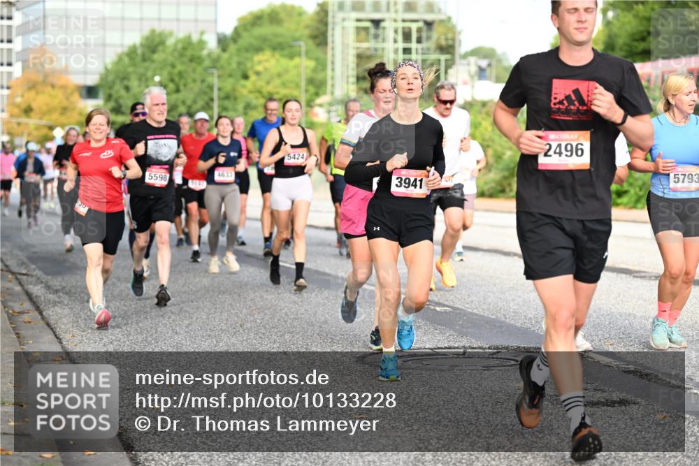 06.09.2026 - CURREX Alsterlauf Dr. Thomas Lammeyer http://msf.ph/oto/10133228 06.09.2026 09:57:52 Laufen 4613, 5598, 5132, 5424, 3941, 2496, 5793 meine-sportfotos.de