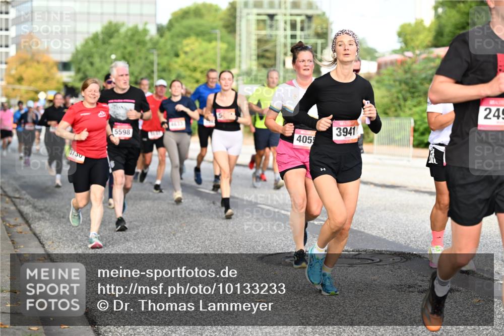 06.09.2026 - CURREX Alsterlauf Dr. Thomas Lammeyer http://msf.ph/oto/10133233 06.09.2026 09:57:52 Laufen 3730, 5598, 4633, 1132, 405, 3941, 249 meine-sportfotos.de