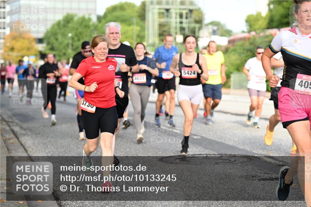 06.09.2026 - CURREX Alsterlauf Dr. Thomas Lammeyer http://msf.ph/oto/10133245 06.09.2026 09:57:53 Laufen 3730, 8, 5424, 4633, 405 meine-sportfotos.de