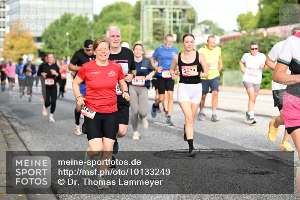 06.09.2026 - CURREX Alsterlauf Dr. Thomas Lammeyer http://msf.ph/oto/10133249 06.09.2026 09:57:54 Laufen 3750, 9, 4633, 544 meine-sportfotos.de