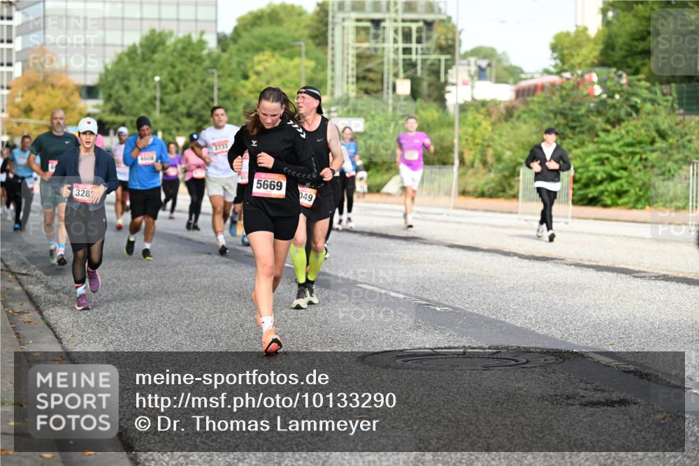 06.09.2026 - CURREX Alsterlauf Dr. Thomas Lammeyer http://msf.ph/oto/10133290 06.09.2026 09:57:58 Laufen 328, 4608, 2733, 5669, 049 meine-sportfotos.de