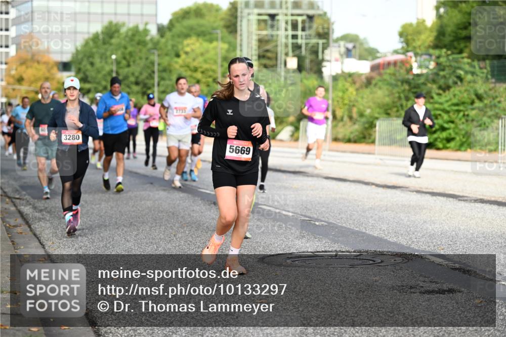 06.09.2026 - CURREX Alsterlauf Dr. Thomas Lammeyer http://msf.ph/oto/10133297 06.09.2026 09:57:59 Laufen 640, 3280, 600, 3733, 5669 meine-sportfotos.de