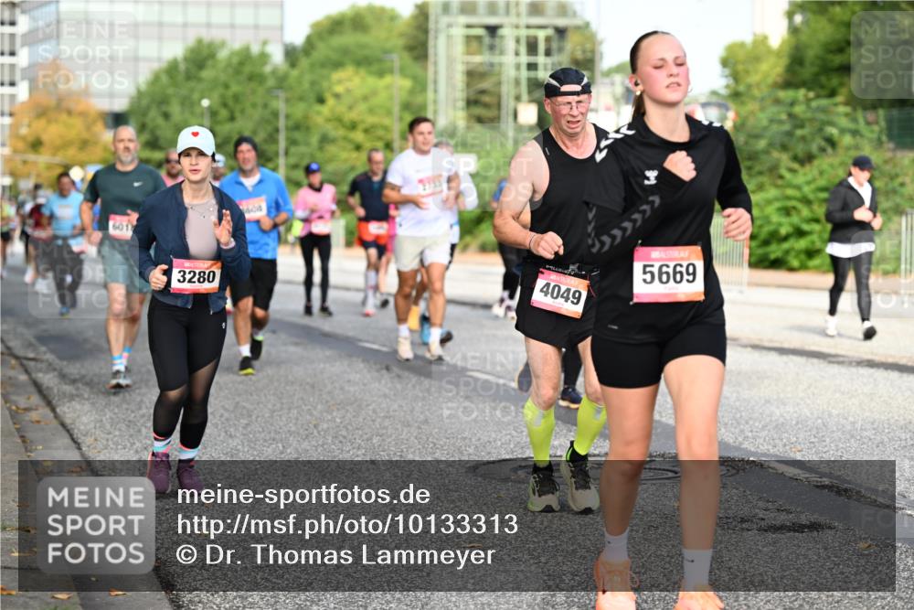 06.09.2026 - CURREX Alsterlauf Dr. Thomas Lammeyer http://msf.ph/oto/10133313 06.09.2026 09:58:00 Laufen 6017, 3280, 16010, 4049, 5669 meine-sportfotos.de