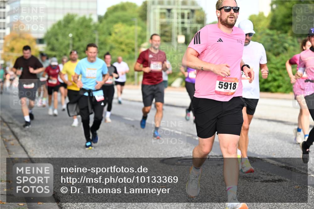 06.09.2026 - CURREX Alsterlauf Dr. Thomas Lammeyer http://msf.ph/oto/10133369 06.09.2026 09:58:06 Laufen 5918 meine-sportfotos.de