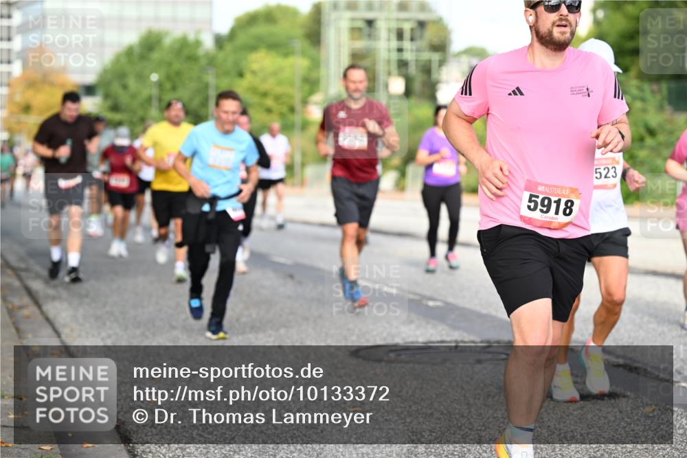 06.09.2026 - CURREX Alsterlauf Dr. Thomas Lammeyer http://msf.ph/oto/10133372 06.09.2026 09:58:06 Laufen 5918, 523 meine-sportfotos.de