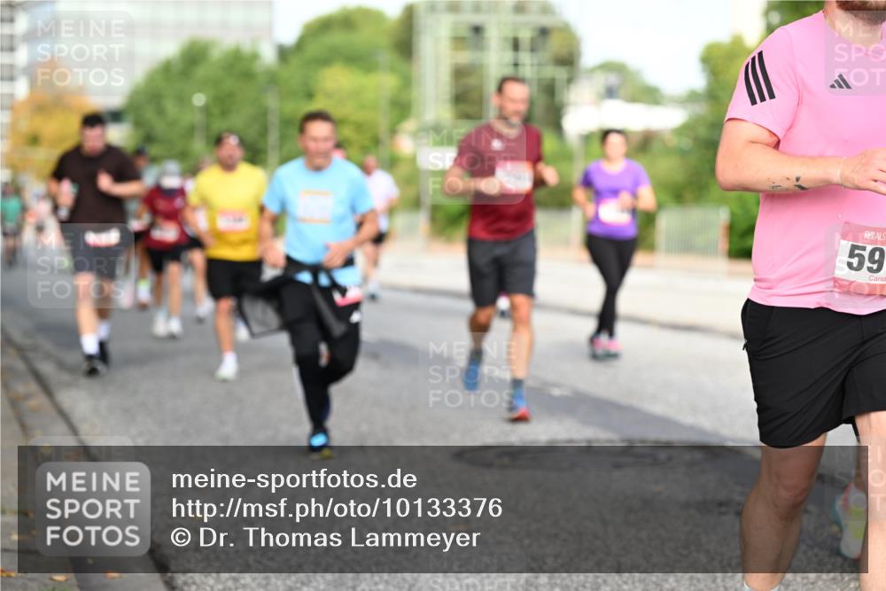 06.09.2026 - CURREX Alsterlauf Dr. Thomas Lammeyer http://msf.ph/oto/10133376 06.09.2026 09:58:07 Laufen 59 meine-sportfotos.de