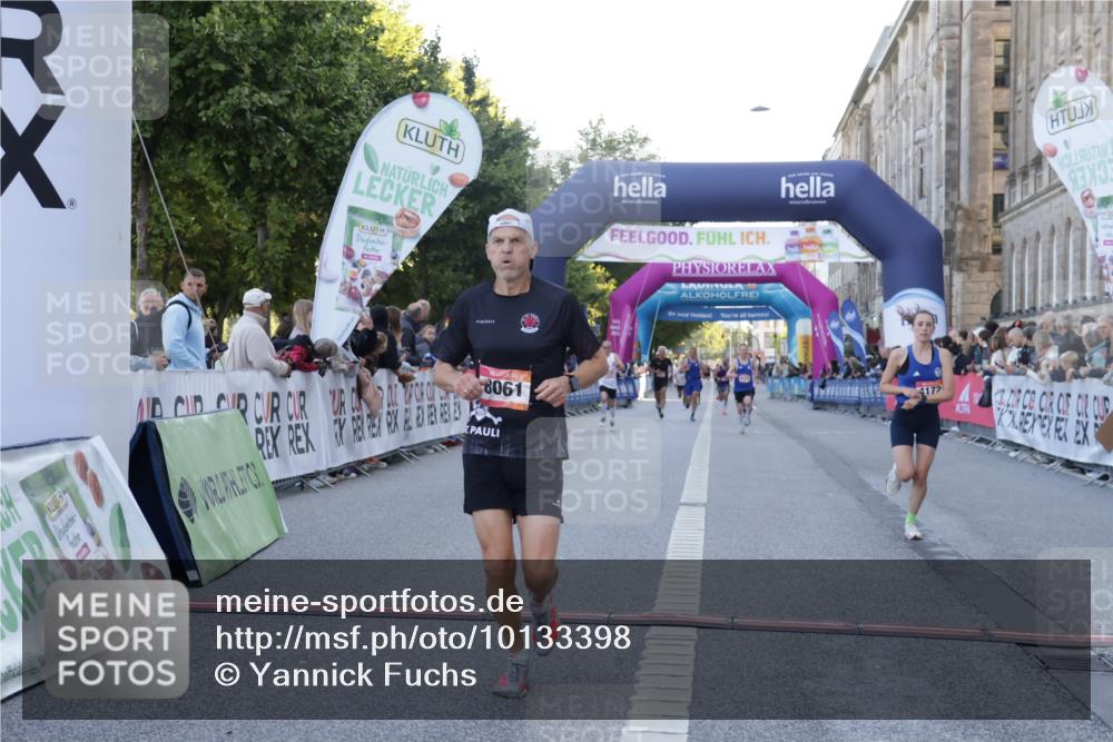 06.09.2026 - CURREX Alsterlauf Yannick Fuchs http://msf.ph/oto/10133398 06.09.2026 09:41:02 Ziel 4172, 4657, 4758, 5383, 5602, 8061 meine-sportfotos.de