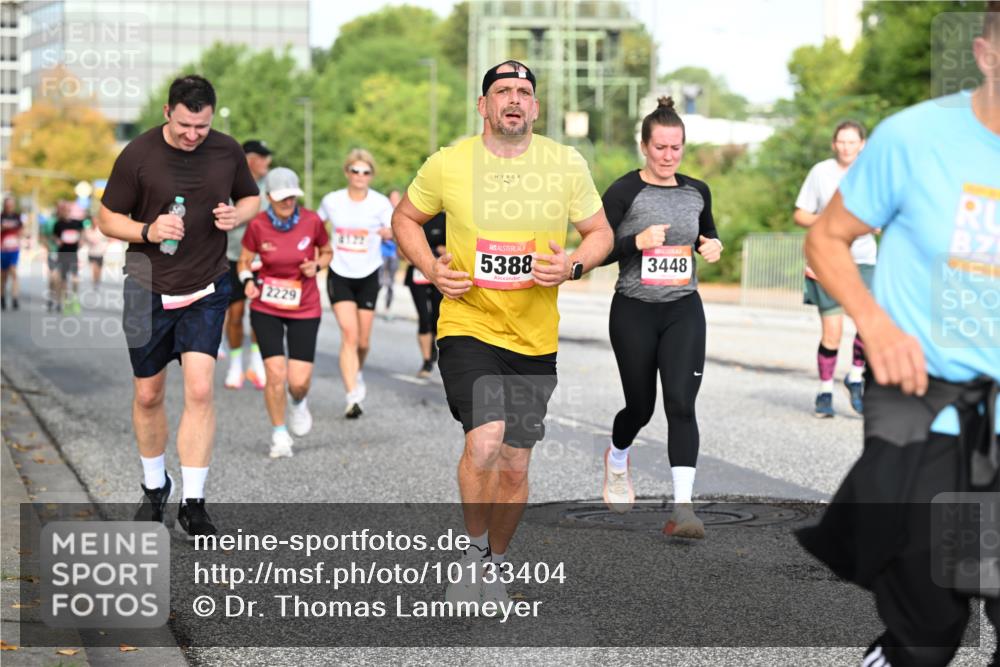 06.09.2026 - CURREX Alsterlauf Dr. Thomas Lammeyer http://msf.ph/oto/10133404 06.09.2026 09:58:09 Laufen 2229, 4122, 5388, 3448 meine-sportfotos.de