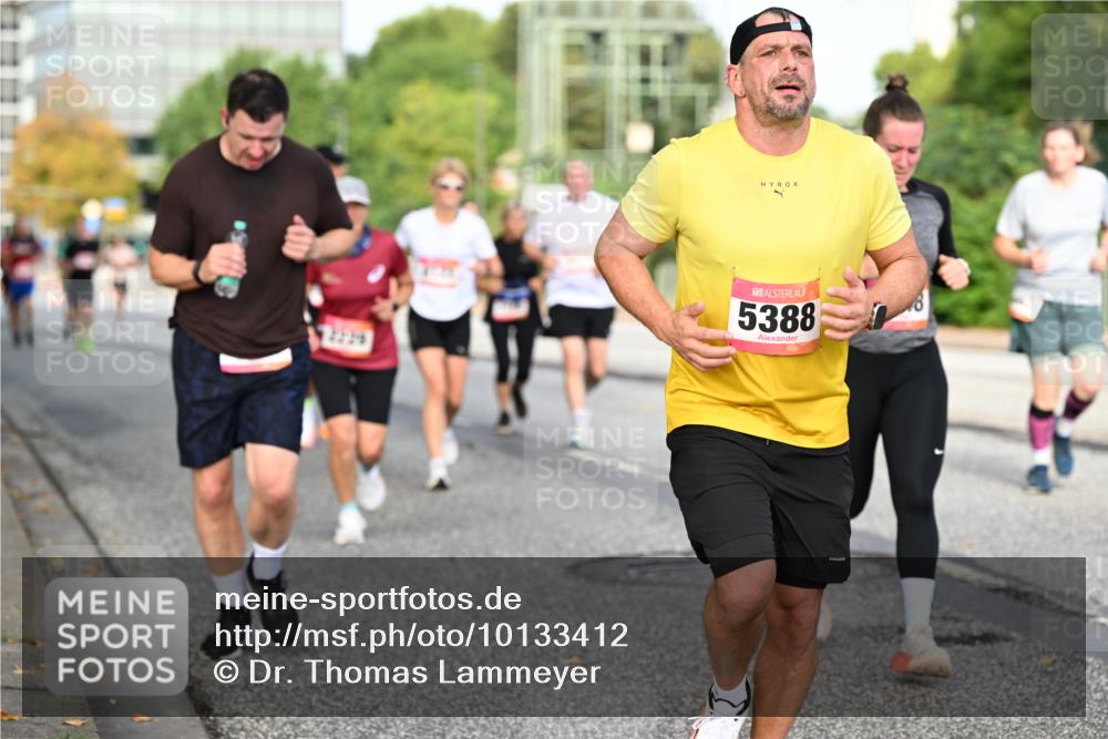06.09.2026 - CURREX Alsterlauf Dr. Thomas Lammeyer http://msf.ph/oto/10133412 06.09.2026 09:58:10 Laufen 5388 meine-sportfotos.de