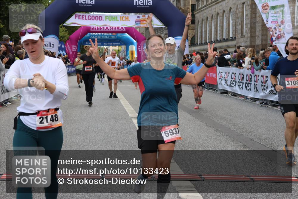 06.09.2026 - CURREX Alsterlauf Strokosch-Dieckow http://msf.ph/oto/10133423 06.09.2026 10:07:06 Ziel 2148, 2355, 2459, 2963, 3103, 3376, 3607, 3656, 4078, 5069, 5073, 5091, 5527, 5792, 5937, 5951, 6214, 8306 meine-sportfotos.de