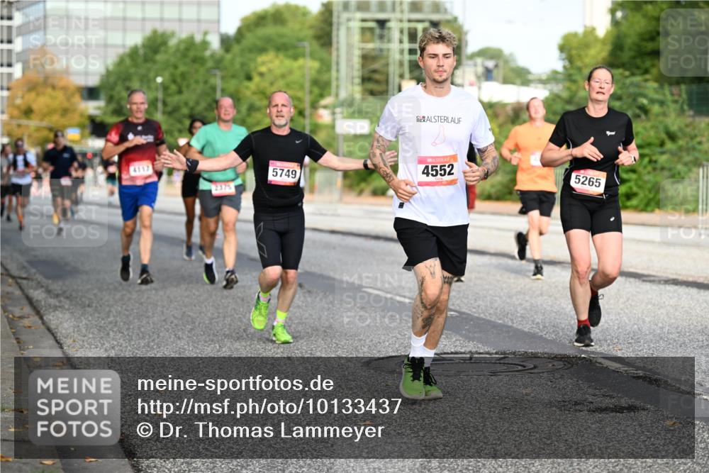 06.09.2026 - CURREX Alsterlauf Dr. Thomas Lammeyer http://msf.ph/oto/10133437 06.09.2026 09:58:18 Laufen 2375, 5749, 4552, 5265 meine-sportfotos.de