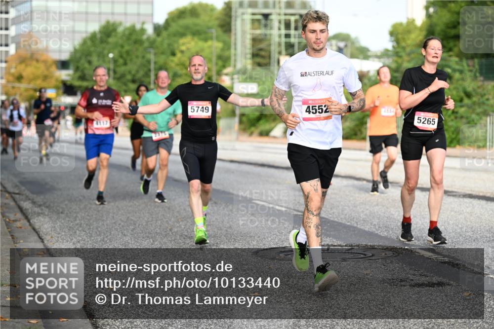06.09.2026 - CURREX Alsterlauf Dr. Thomas Lammeyer http://msf.ph/oto/10133440 06.09.2026 09:58:18 Laufen 2375, 5749, 4552, 5265 meine-sportfotos.de