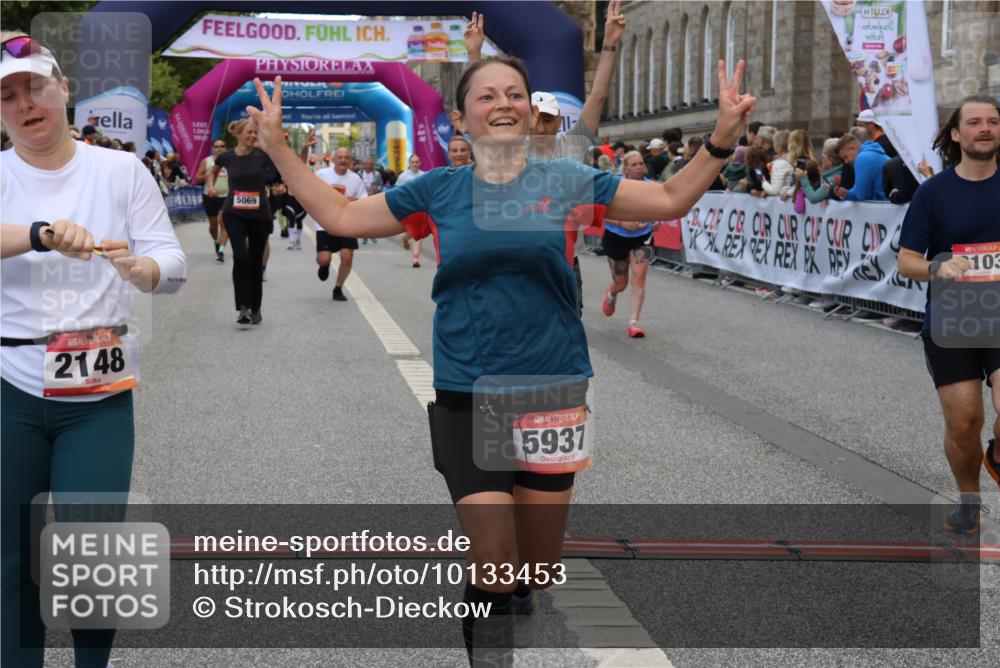 06.09.2026 - CURREX Alsterlauf Strokosch-Dieckow http://msf.ph/oto/10133453 06.09.2026 10:07:06 Ziel 2148, 2355, 2459, 2963, 3103, 3376, 3607, 3656, 4078, 5069, 5073, 5091, 5527, 5792, 5937, 5951, 6214, 8306 meine-sportfotos.de
