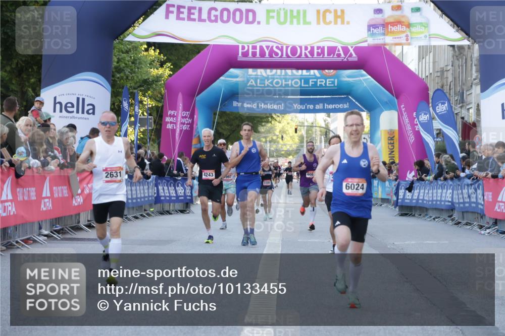 06.09.2026 - CURREX Alsterlauf Yannick Fuchs http://msf.ph/oto/10133455 06.09.2026 09:41:05 Ziel 2631, 4172, 4758, 5602, 6024, 8061 meine-sportfotos.de