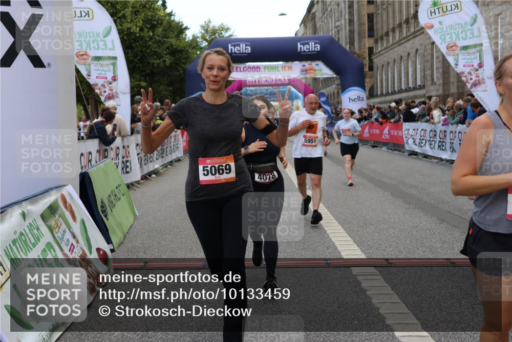 06.09.2026 - CURREX Alsterlauf Strokosch-Dieckow http://msf.ph/oto/10133459 06.09.2026 10:07:10 Ziel 2148, 2355, 3103, 3607, 4078, 4140, 5069, 5792, 5937, 5951, 6214, 8303, 8306 meine-sportfotos.de