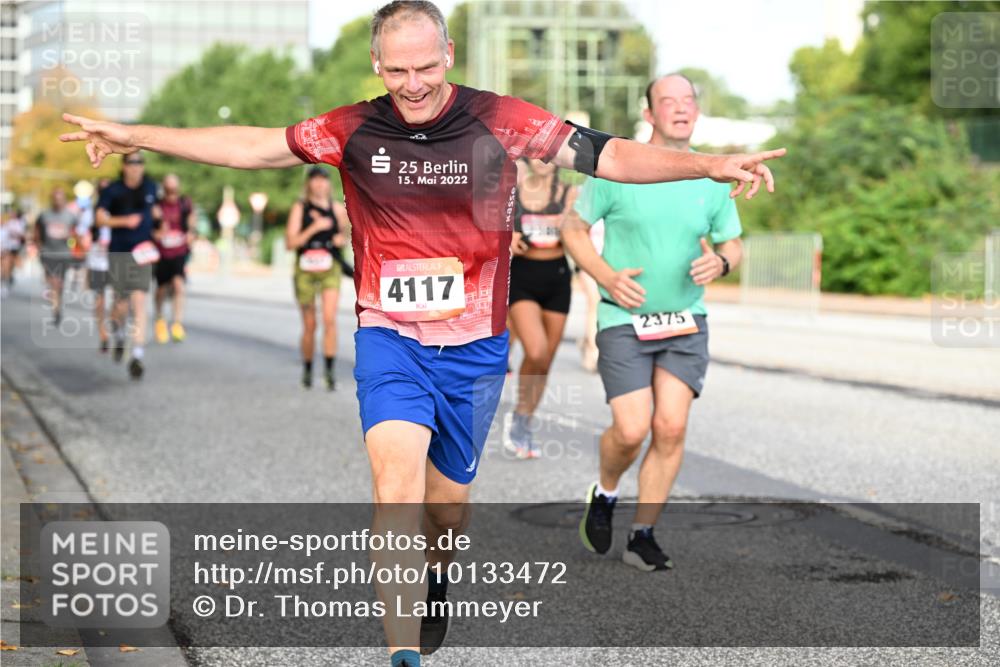 06.09.2026 - CURREX Alsterlauf Dr. Thomas Lammeyer http://msf.ph/oto/10133472 06.09.2026 09:58:21 Laufen 25, 15, 2022, 4117, 2375 meine-sportfotos.de