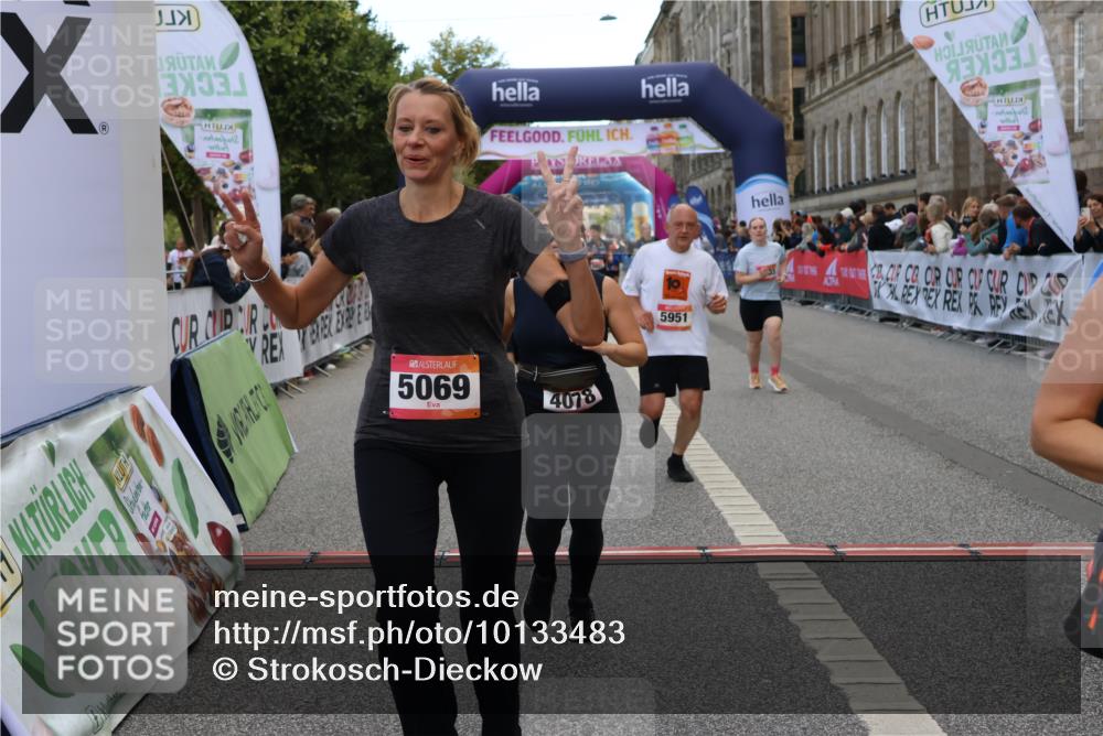 06.09.2026 - CURREX Alsterlauf Strokosch-Dieckow http://msf.ph/oto/10133483 06.09.2026 10:07:10 Ziel 2148, 2355, 3103, 3607, 4078, 4140, 5069, 5792, 5937, 5951, 6214, 8303, 8306 meine-sportfotos.de