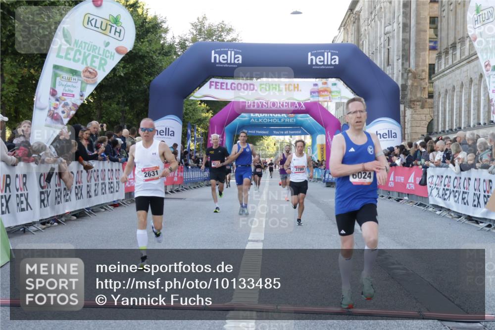 06.09.2026 - CURREX Alsterlauf Yannick Fuchs http://msf.ph/oto/10133485 06.09.2026 09:41:07 Ziel 2631, 3780, 4172, 4758, 5602, 5623, 6024, 8061 meine-sportfotos.de