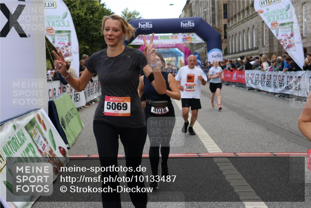 06.09.2026 - CURREX Alsterlauf Strokosch-Dieckow http://msf.ph/oto/10133487 06.09.2026 10:07:10 Ziel 2148, 2355, 3103, 3607, 4078, 4140, 5069, 5792, 5937, 5951, 6214, 8303, 8306 meine-sportfotos.de