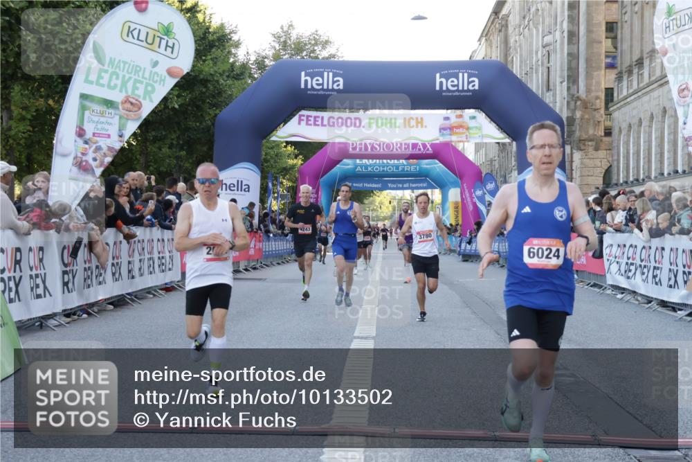 06.09.2026 - CURREX Alsterlauf Yannick Fuchs http://msf.ph/oto/10133502 06.09.2026 09:41:07 Ziel 2631, 3780, 4172, 4758, 5602, 5623, 6024, 8061 meine-sportfotos.de