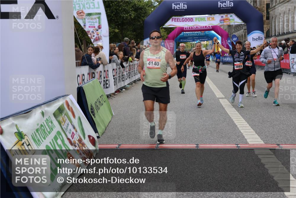 06.09.2026 - CURREX Alsterlauf Strokosch-Dieckow http://msf.ph/oto/10133534 06.09.2026 10:07:14 Ziel 2187, 2893, 2903, 3607, 4078, 4140, 5069, 5549, 5813, 5951, 6214, 8303, 8306 meine-sportfotos.de