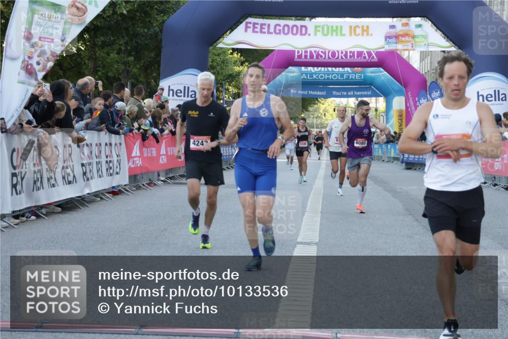 06.09.2026 - CURREX Alsterlauf Yannick Fuchs http://msf.ph/oto/10133536 06.09.2026 09:41:10 Ziel 2631, 3780, 3997, 4172, 4243, 5623, 6024, 6080, 6135 meine-sportfotos.de