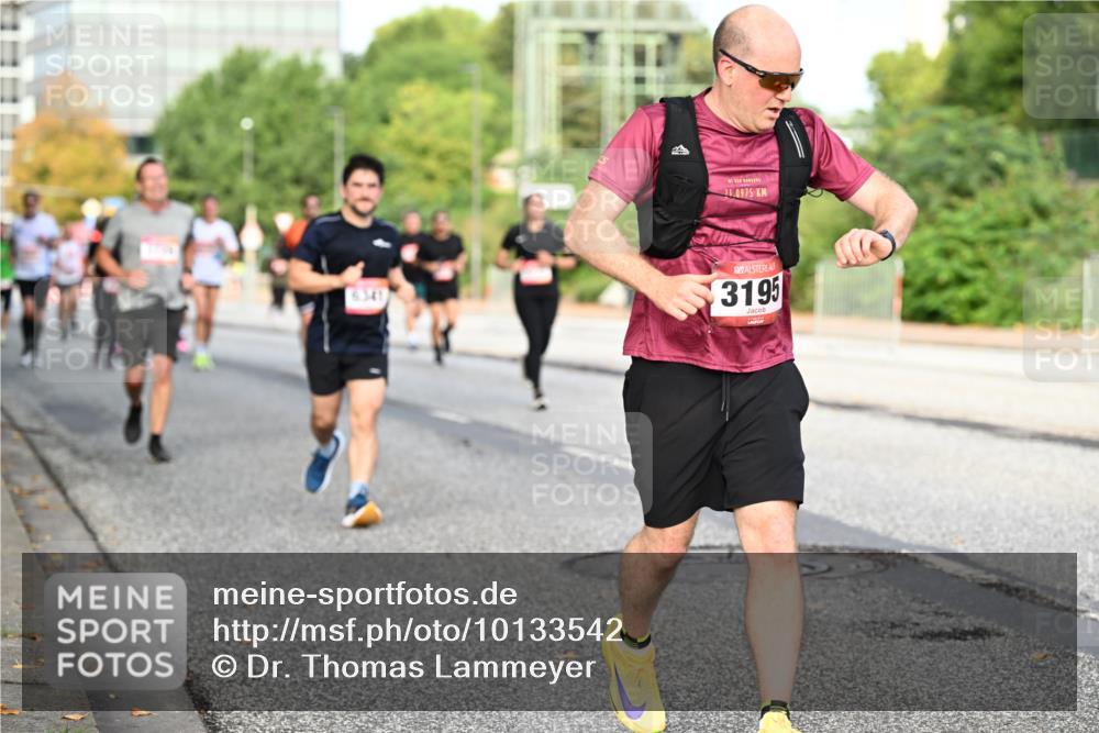 06.09.2026 - CURREX Alsterlauf Dr. Thomas Lammeyer http://msf.ph/oto/10133542 06.09.2026 09:58:28 Laufen 21, 0975, 6341, 3195 meine-sportfotos.de