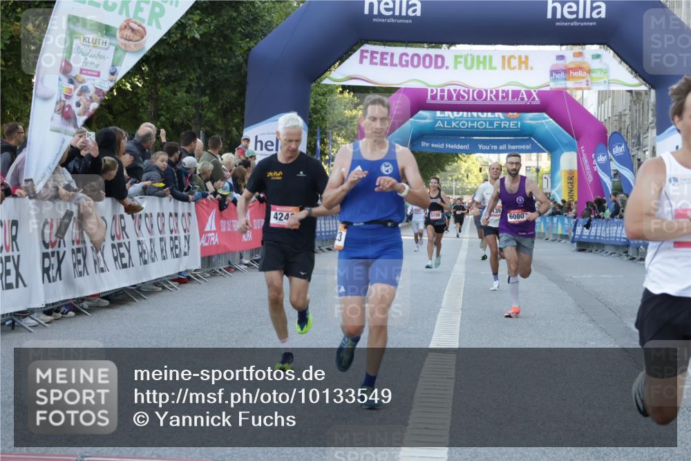 06.09.2026 - CURREX Alsterlauf Yannick Fuchs http://msf.ph/oto/10133549 06.09.2026 09:41:10 Ziel 2631, 3780, 3997, 4172, 4243, 5623, 6024, 6080, 6135 meine-sportfotos.de