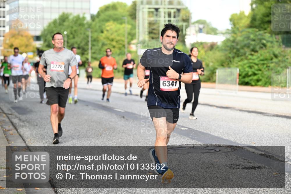 06.09.2026 - CURREX Alsterlauf Dr. Thomas Lammeyer http://msf.ph/oto/10133562 06.09.2026 09:58:29 Laufen 3728, 6341 meine-sportfotos.de