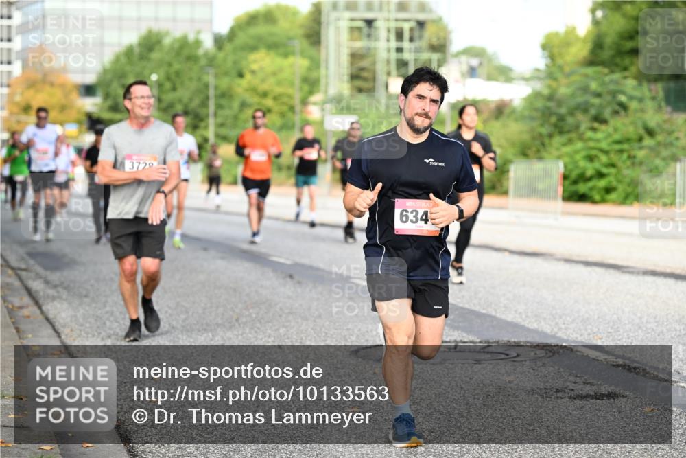 06.09.2026 - CURREX Alsterlauf Dr. Thomas Lammeyer http://msf.ph/oto/10133563 06.09.2026 09:58:30 Laufen 3729, 634 meine-sportfotos.de
