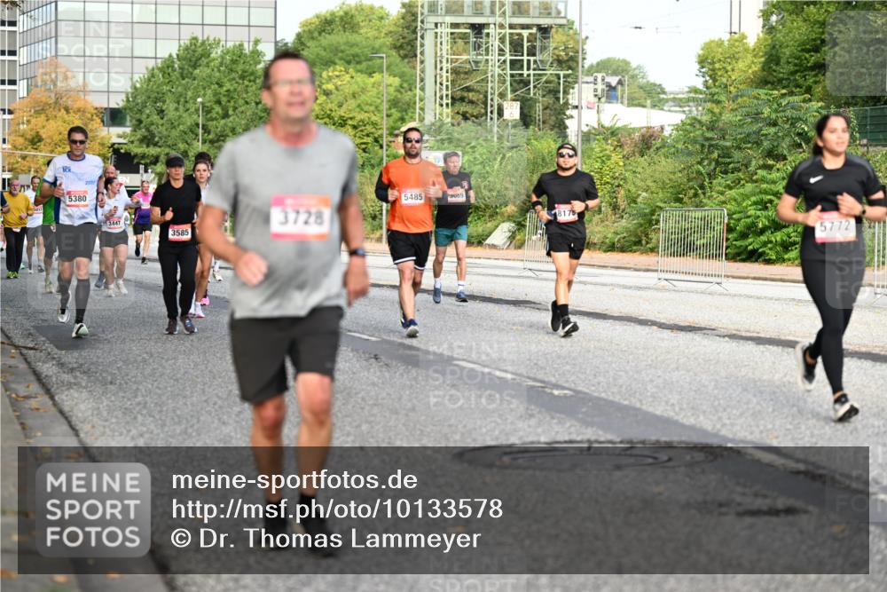 06.09.2026 - CURREX Alsterlauf Dr. Thomas Lammeyer http://msf.ph/oto/10133578 06.09.2026 09:58:31 Laufen 2017, 5380, 3447, 3728, 3585, 5485, 089, 8175, 5772 meine-sportfotos.de