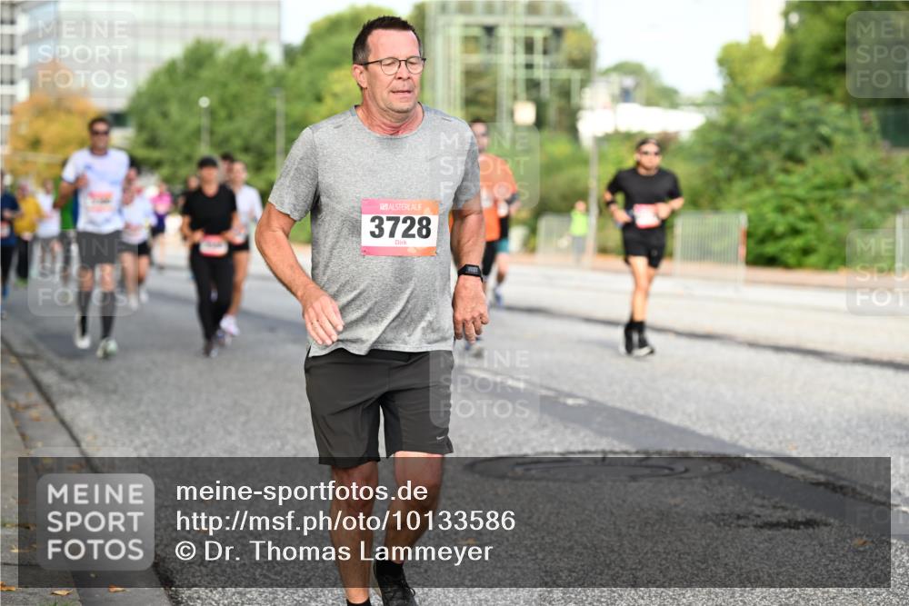06.09.2026 - CURREX Alsterlauf Dr. Thomas Lammeyer http://msf.ph/oto/10133586 06.09.2026 09:58:32 Laufen 3728 meine-sportfotos.de