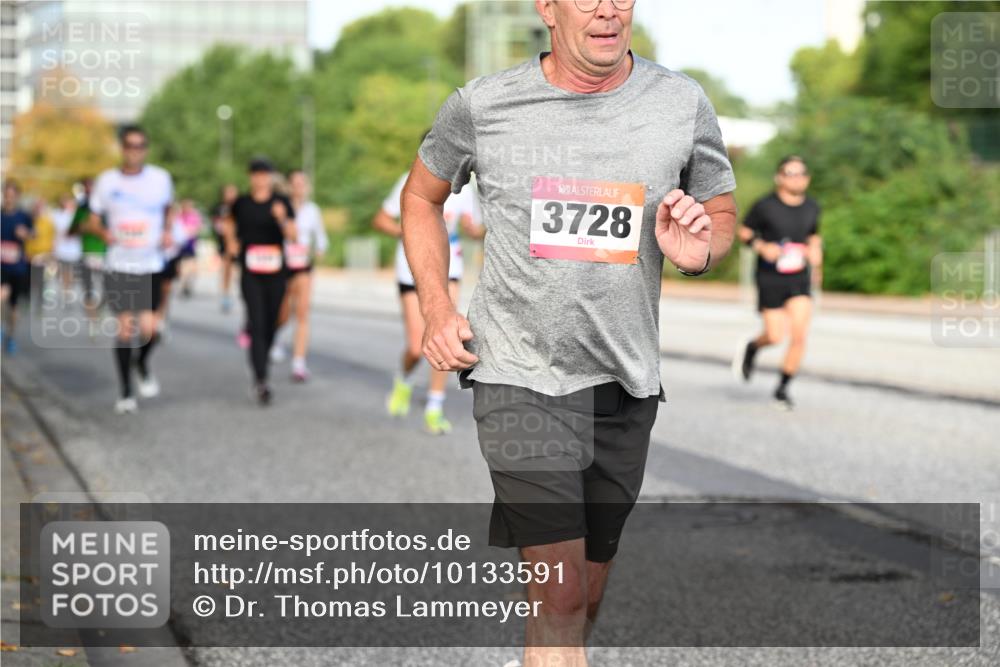 06.09.2026 - CURREX Alsterlauf Dr. Thomas Lammeyer http://msf.ph/oto/10133591 06.09.2026 09:58:32 Laufen 3728 meine-sportfotos.de