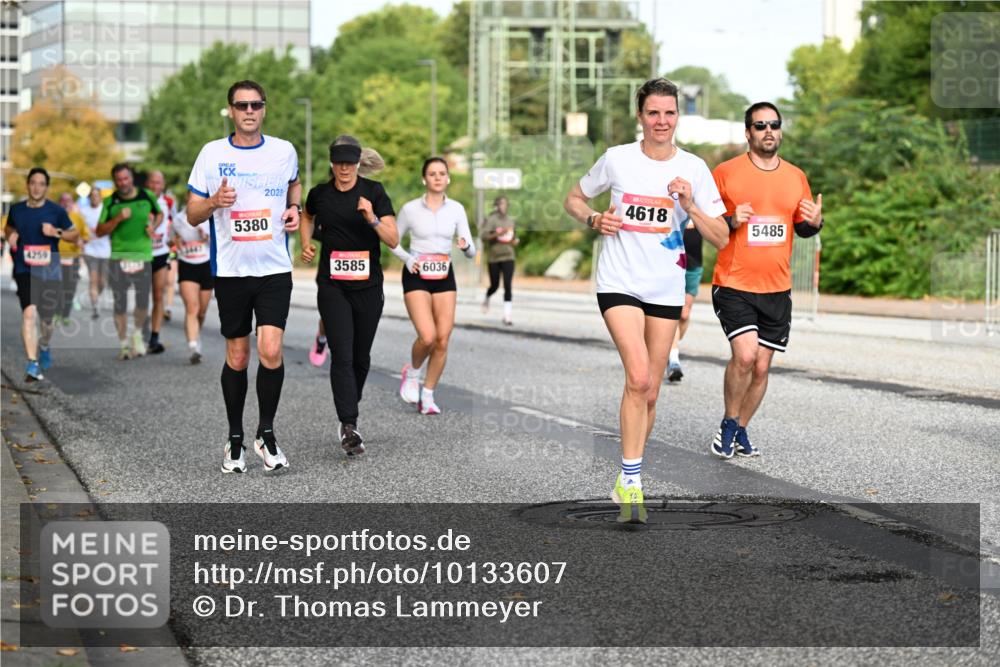 06.09.2026 - CURREX Alsterlauf Dr. Thomas Lammeyer http://msf.ph/oto/10133607 06.09.2026 09:58:34 Laufen 4259, 1, 5380, 2023, 3585, 6036, 4618, 5485 meine-sportfotos.de
