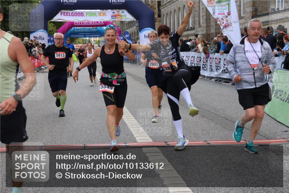 06.09.2026 - CURREX Alsterlauf Strokosch-Dieckow http://msf.ph/oto/10133612 06.09.2026 10:07:16 Ziel 2187, 2893, 2903, 4078, 4140, 5069, 5227, 5549, 5813, 5951, 6214, 8303, 8306 meine-sportfotos.de