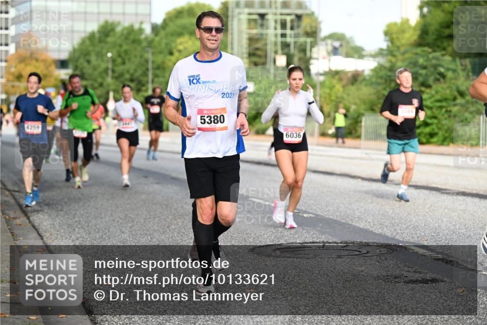 06.09.2026 - CURREX Alsterlauf Dr. Thomas Lammeyer http://msf.ph/oto/10133621 06.09.2026 09:58:35 Laufen 4259, 1, 2023, 5380, 6036 meine-sportfotos.de