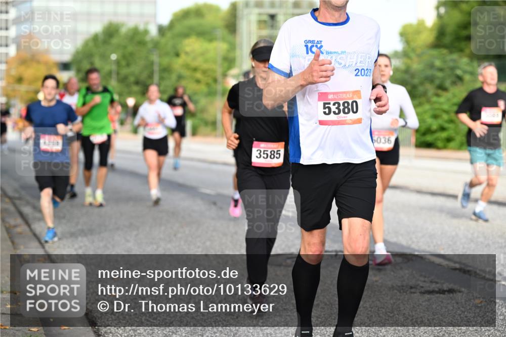 06.09.2026 - CURREX Alsterlauf Dr. Thomas Lammeyer http://msf.ph/oto/10133629 06.09.2026 09:58:36 Laufen 3585, 2023, 5380, 6036 meine-sportfotos.de